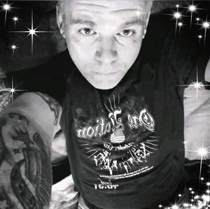 Meet your Posher, Lloyd